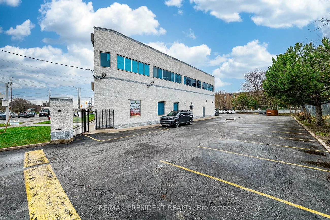 1625, Albion, West Humber-Clairville, Toronto