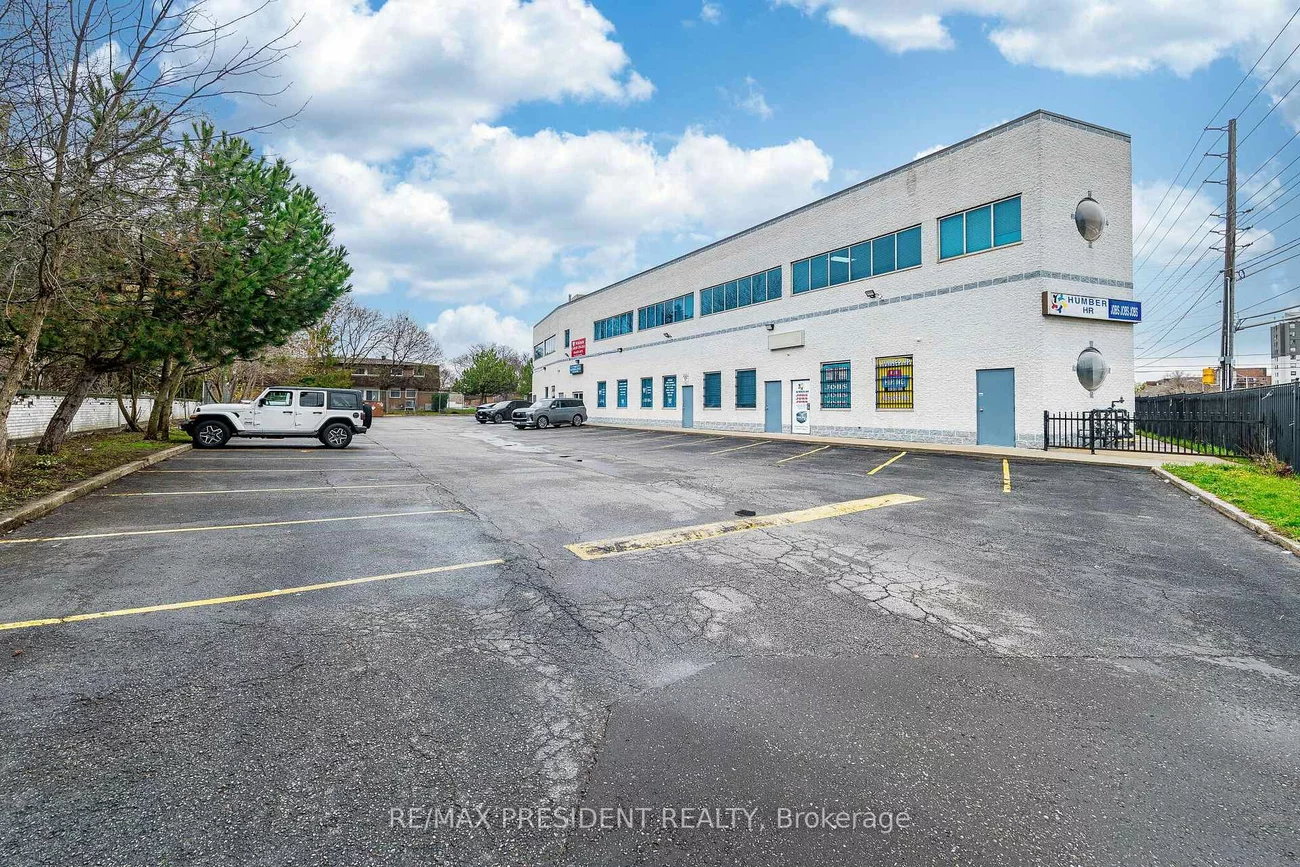 1625, Albion, West Humber-Clairville, Toronto