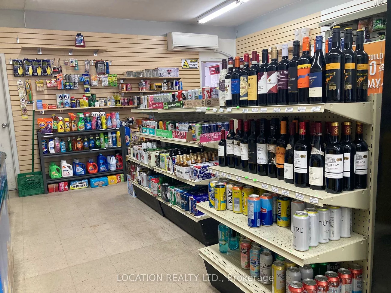 1422, Bloor, Dovercourt-Wallace Emerson-Junction, Toronto