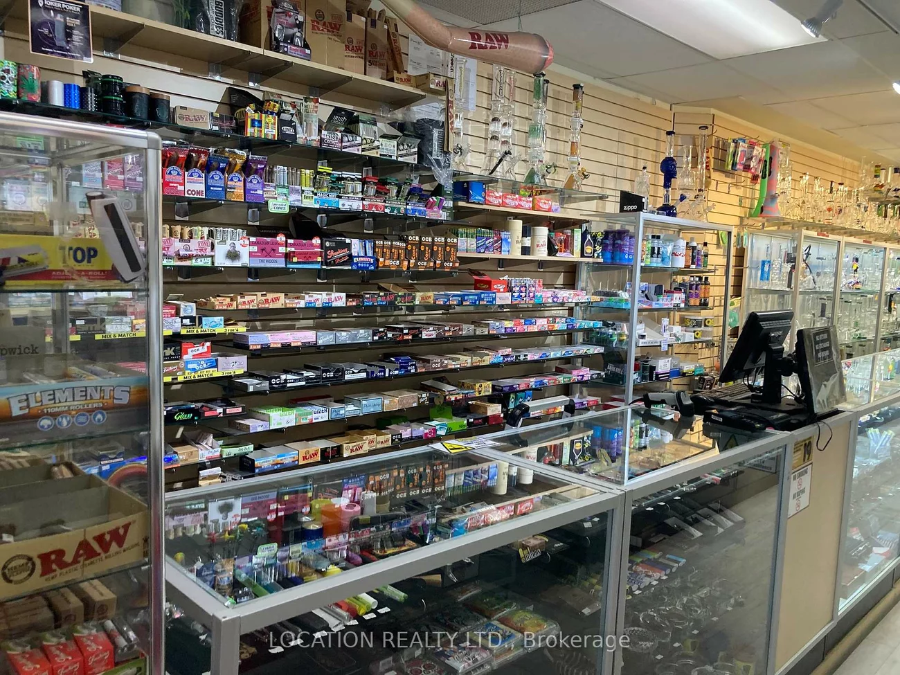 1422, Bloor, Dovercourt-Wallace Emerson-Junction, Toronto