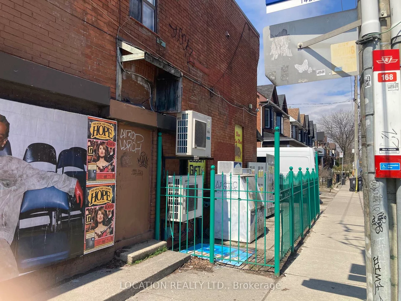 1422, Bloor, Dovercourt-Wallace Emerson-Junction, Toronto