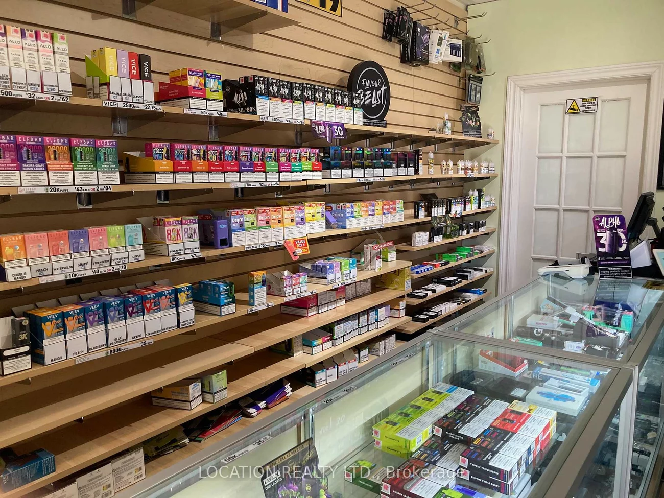 1422, Bloor, Dovercourt-Wallace Emerson-Junction, Toronto