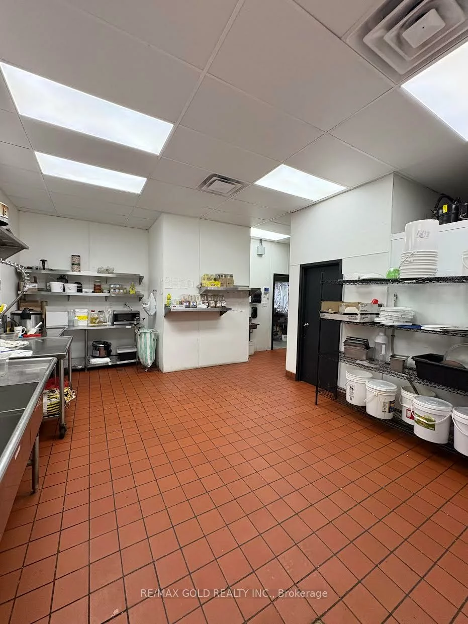 573, Rogers, Keelesdale-Eglinton West, Toronto
