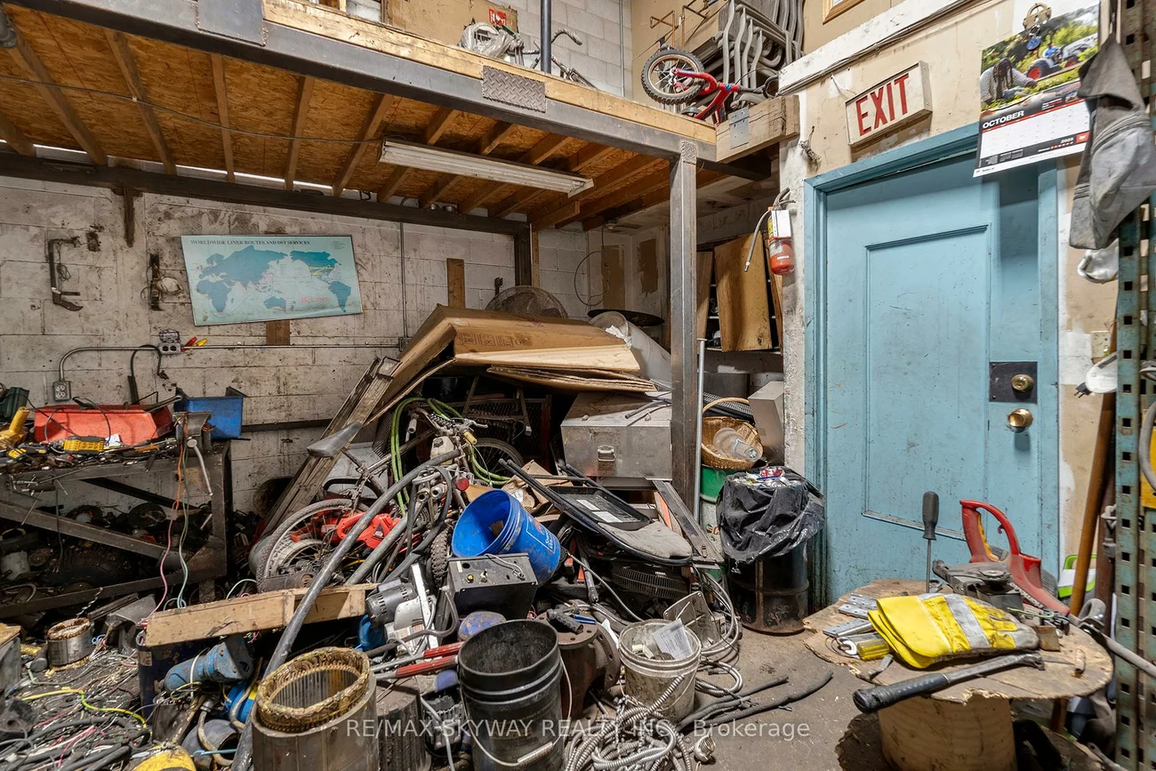 32, Guided, West Humber-Clairville, Toronto