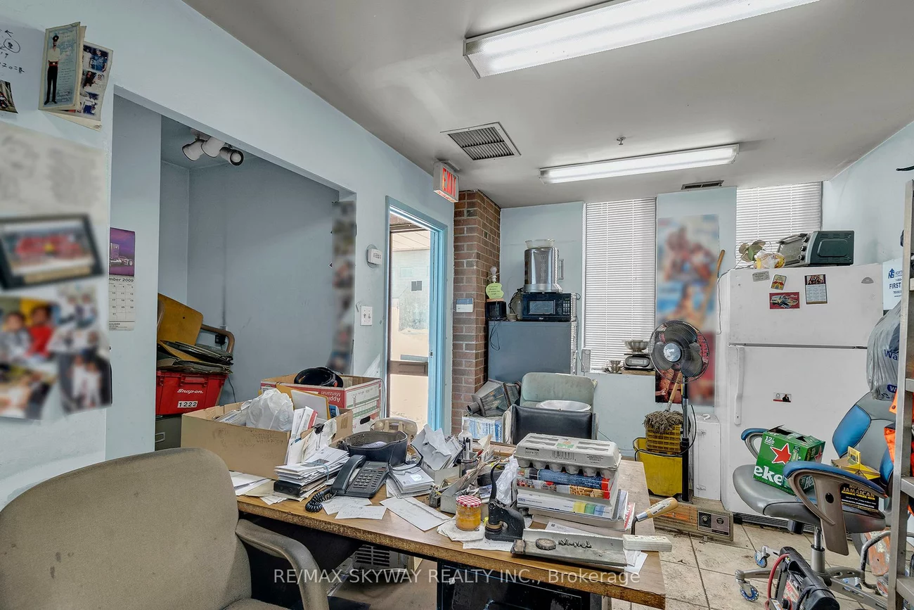 32, Guided, West Humber-Clairville, Toronto