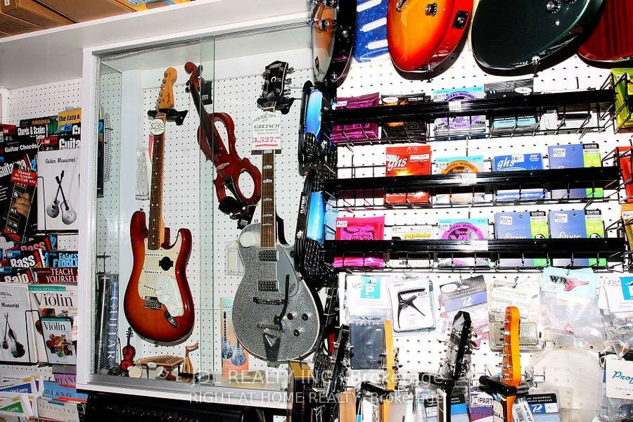 465, Rogers, Keelesdale-Eglinton West, Toronto