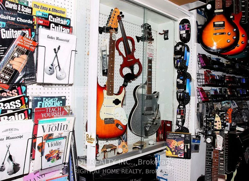 465, Rogers, Keelesdale-Eglinton West, Toronto