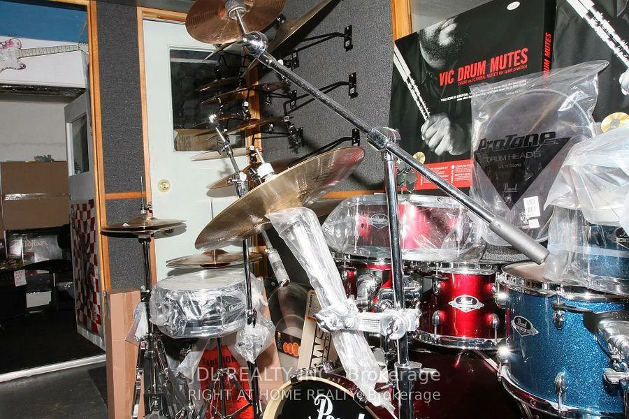 465, Rogers, Keelesdale-Eglinton West, Toronto