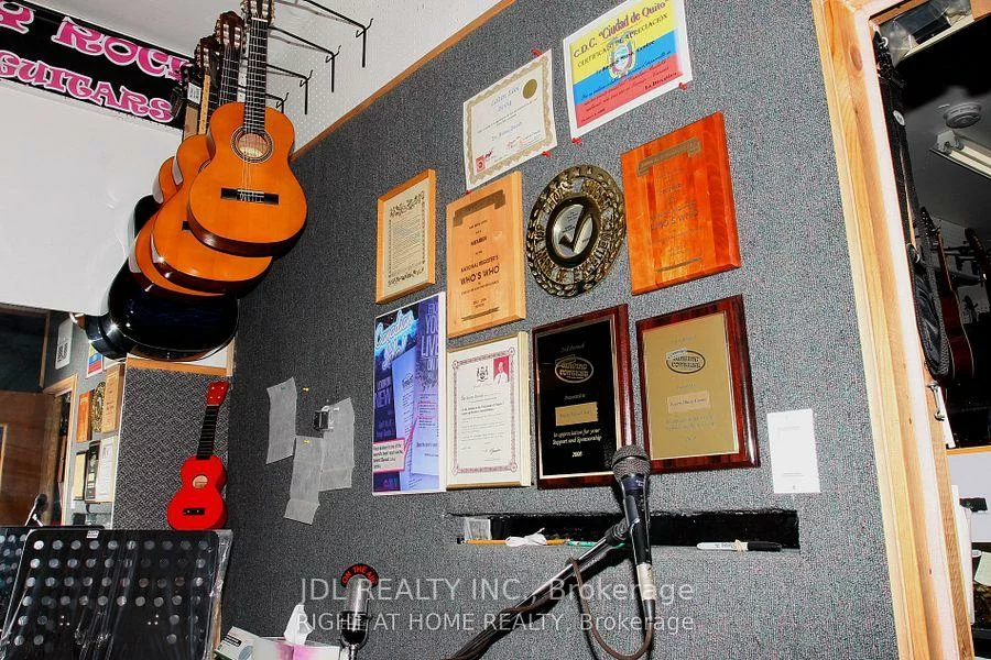 465, Rogers, Keelesdale-Eglinton West, Toronto