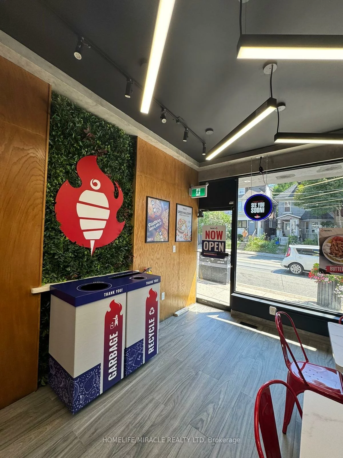 1660, Queen, Roncesvalles, Toronto