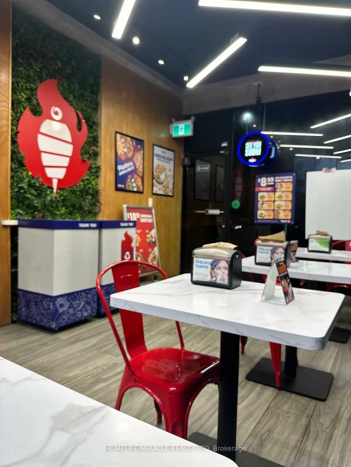 1660, Queen, Roncesvalles, Toronto