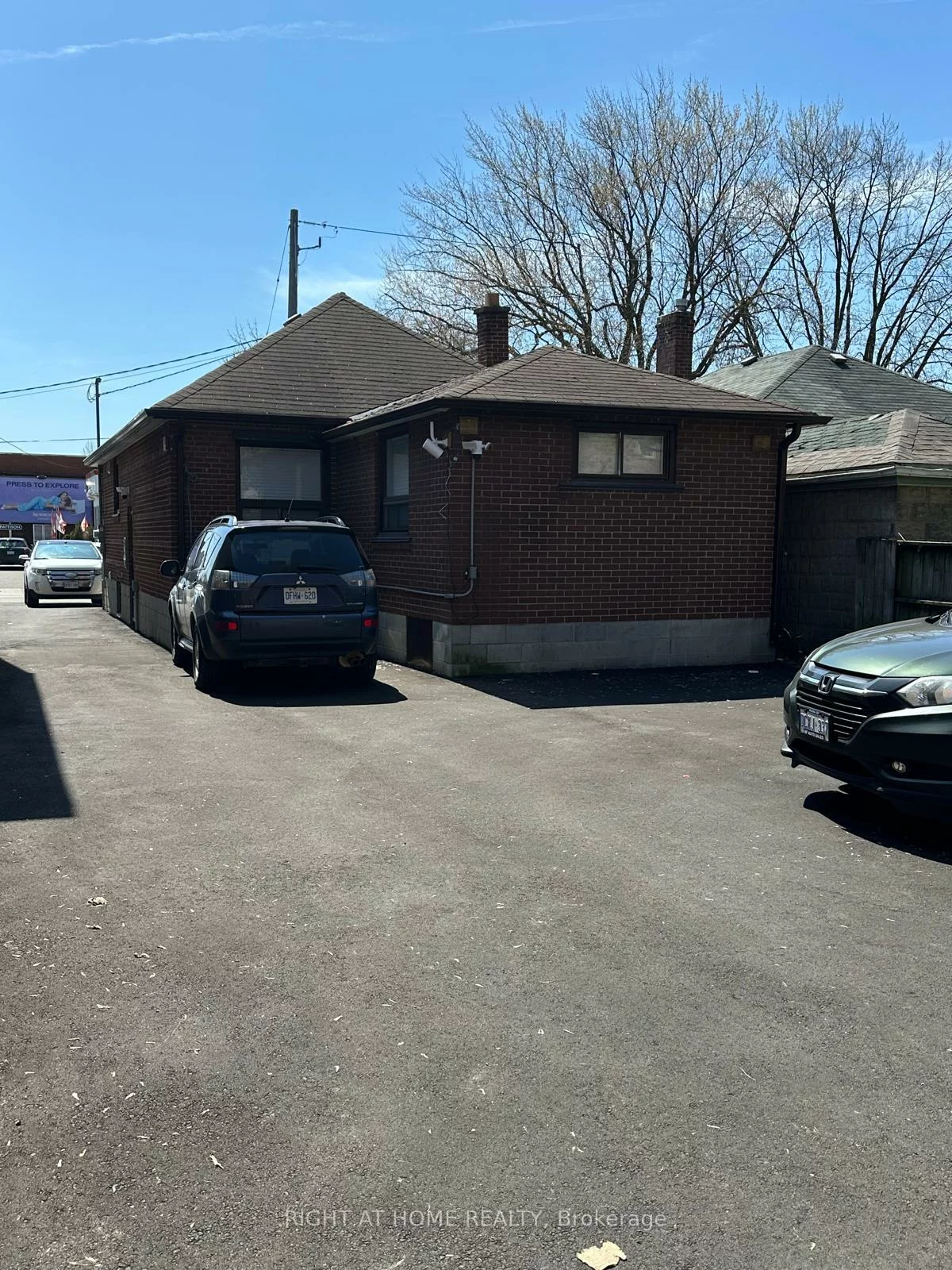 1778, Jane, Weston, Toronto