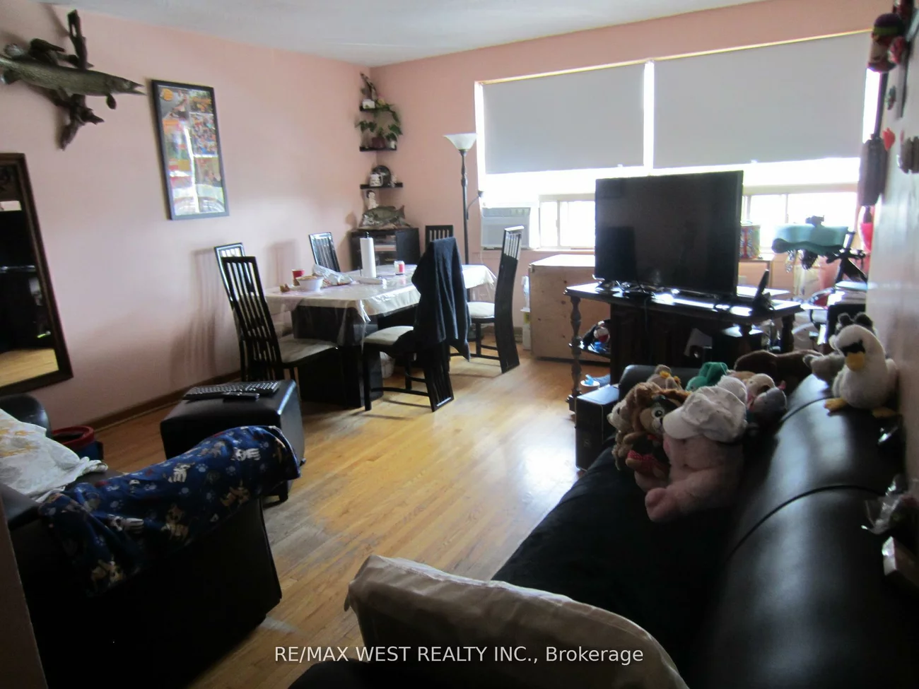2444, Dufferin, Briar Hill-Belgravia, Toronto