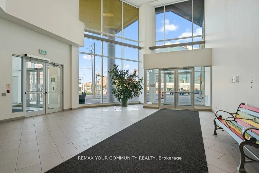 1275, Finch, York University Heights, Toronto