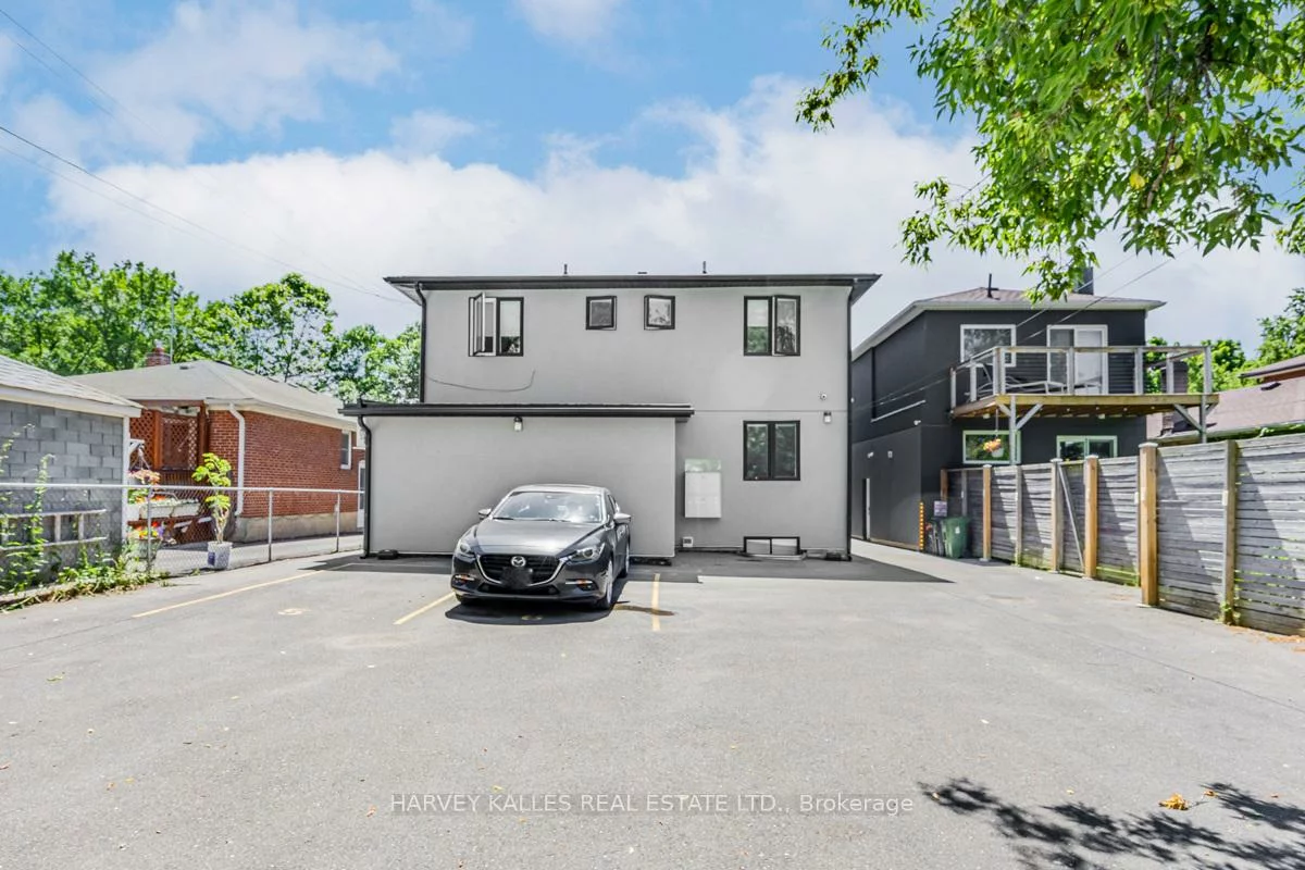 18, Cavell, Mimico, Toronto