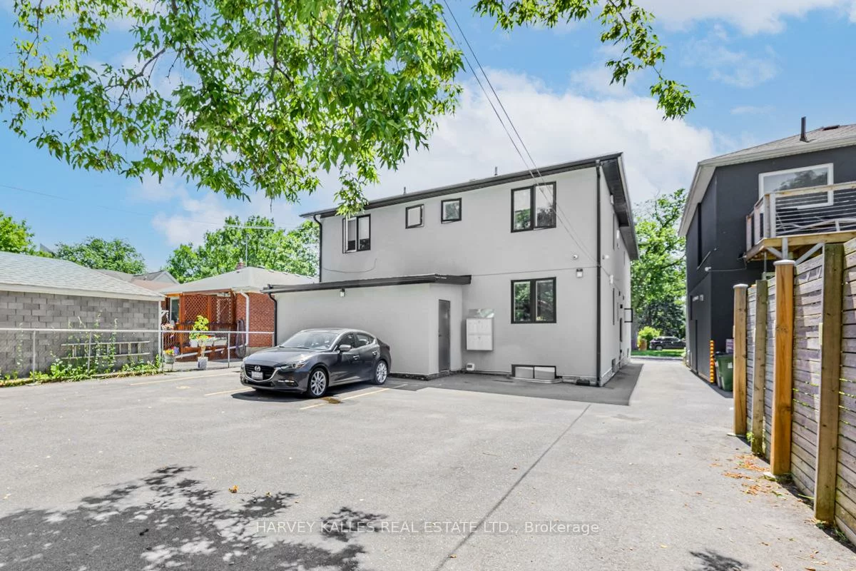 18, Cavell, Mimico, Toronto