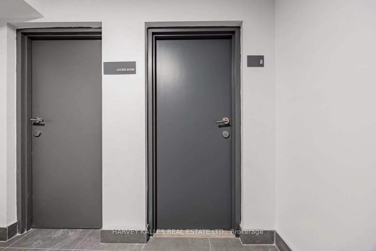 18, Cavell, Mimico, Toronto