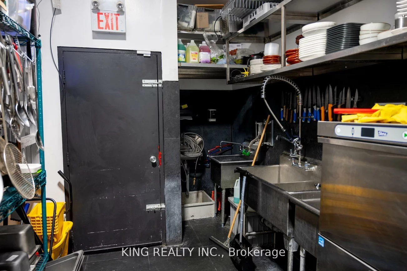 2712, KEELE, Downsview-Roding-CFB, Toronto