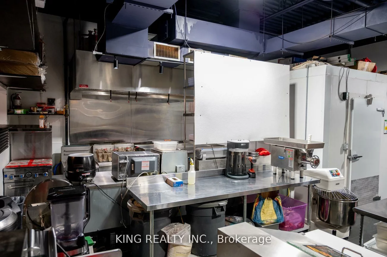 2712, KEELE, Downsview-Roding-CFB, Toronto