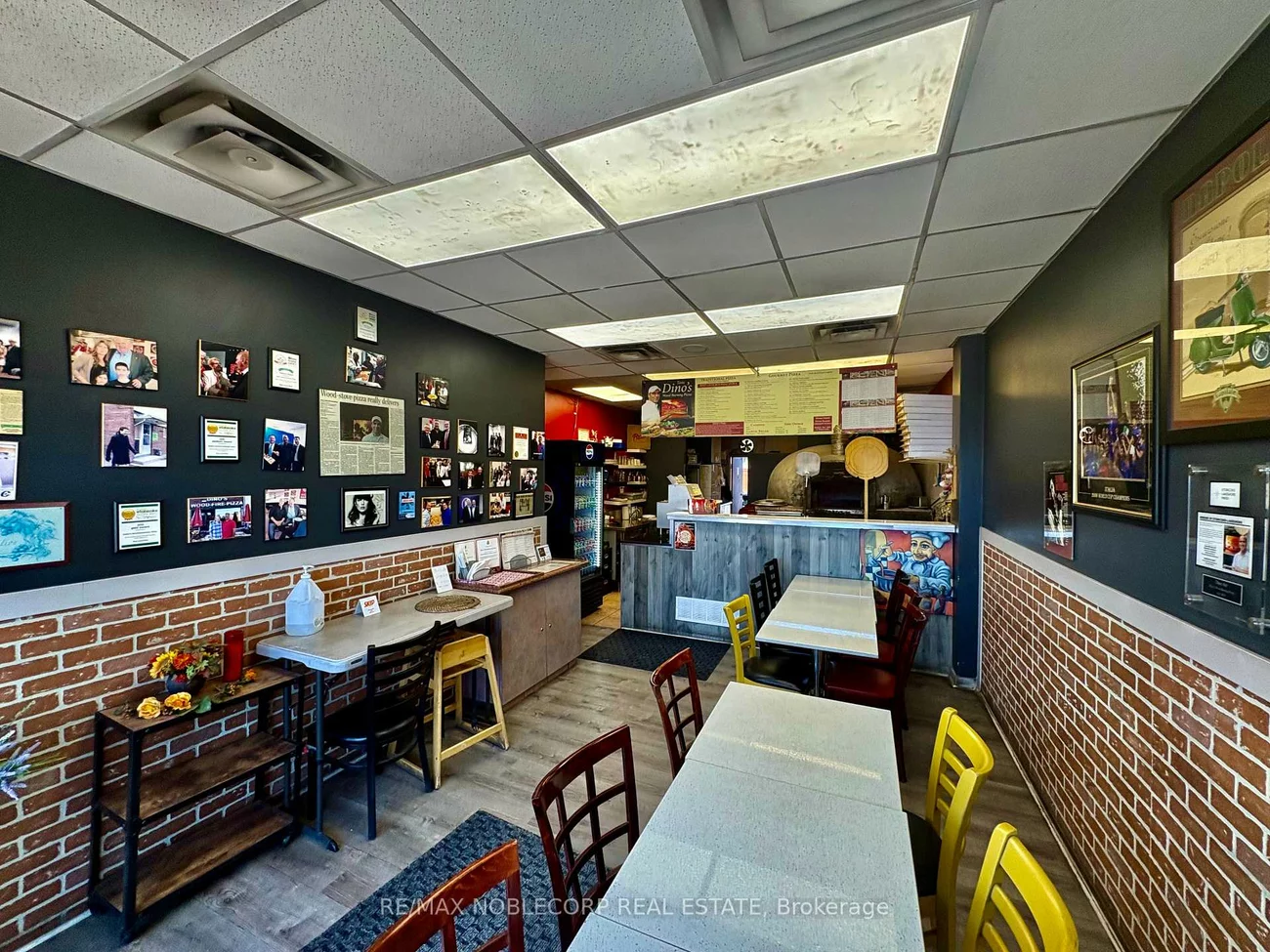 820, The Queensway, Stonegate-Queensway, Toronto