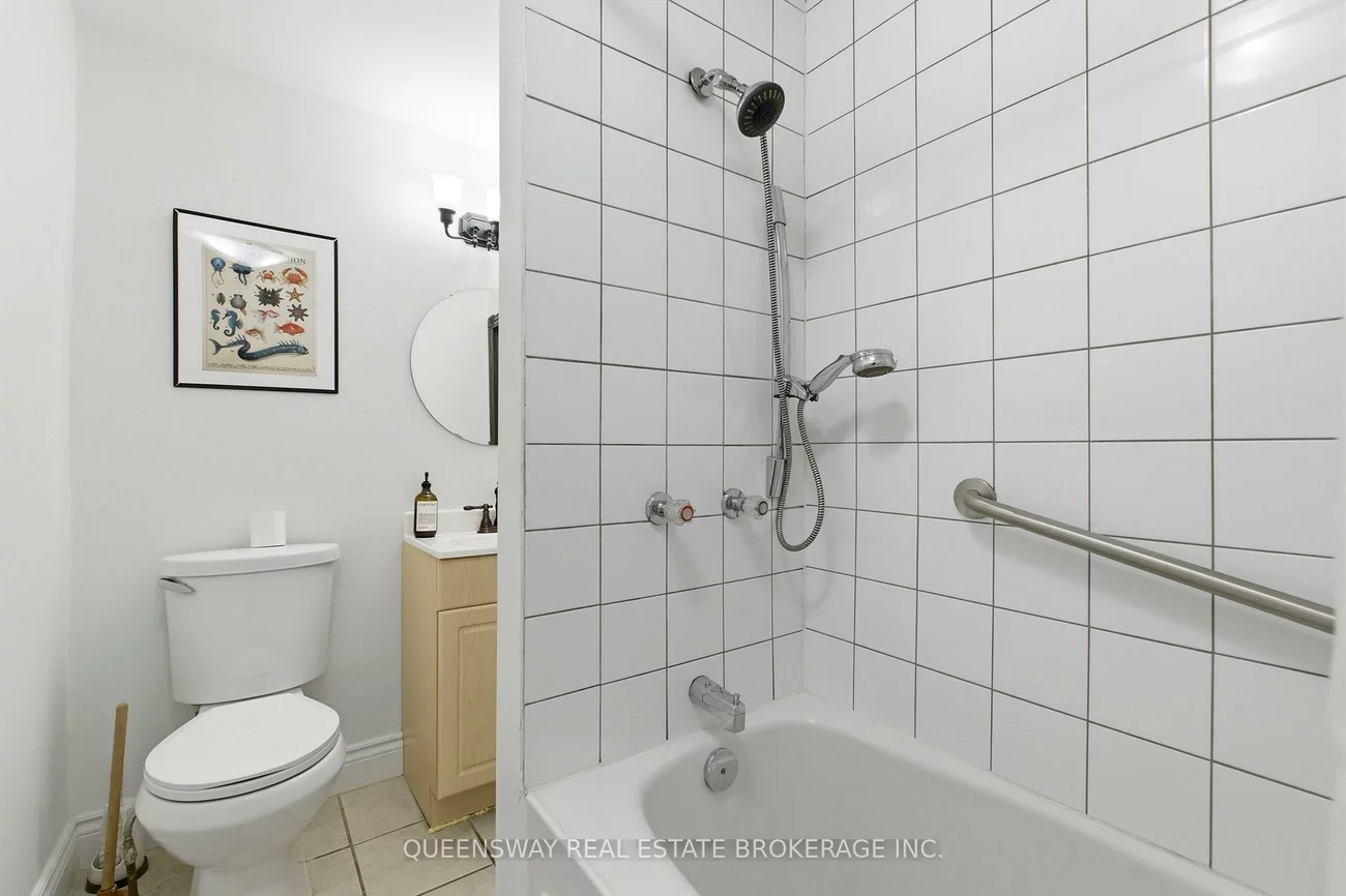 992, Dovercourt, Dovercourt-Wallace Emerson-Junction, Toronto