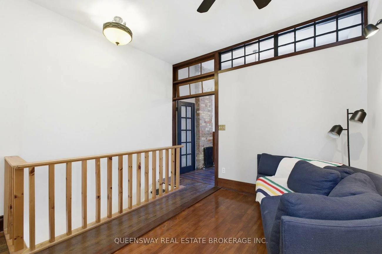 992, Dovercourt, Dovercourt-Wallace Emerson-Junction, Toronto