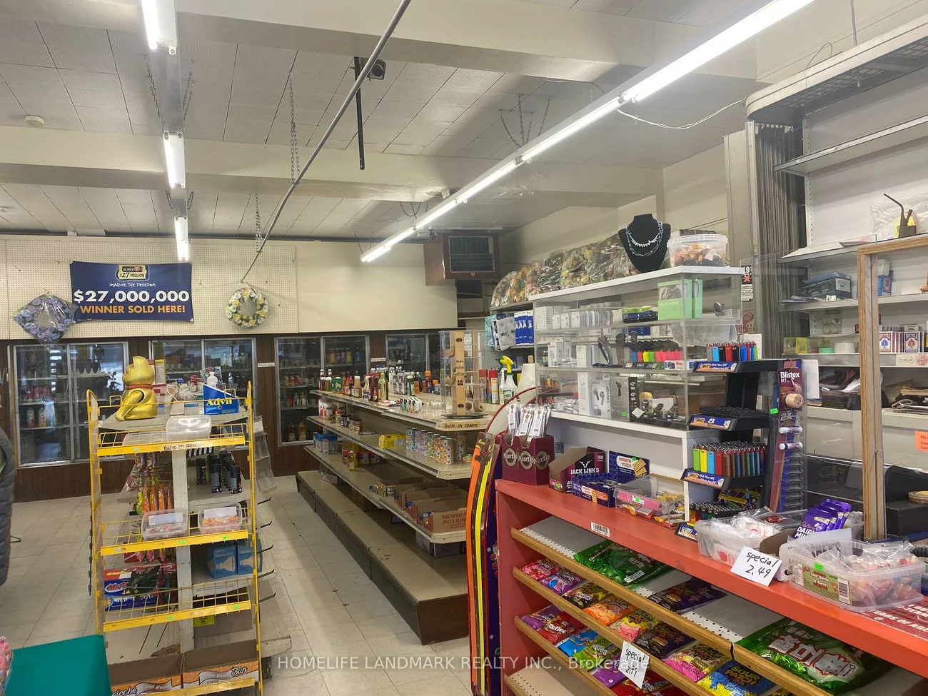 10, Dixon, Humber Heights, Toronto