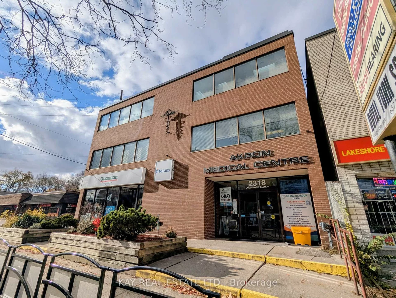 2318, Lake Shore, Mimico, Toronto