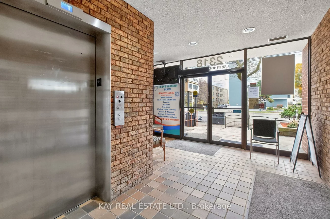 2318, Lake Shore, Mimico, Toronto