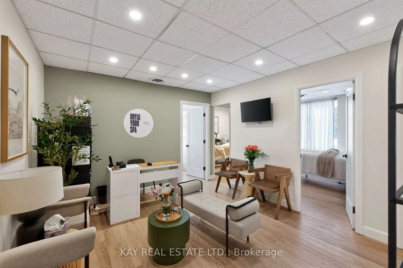 2318, Lake Shore, Mimico, Toronto