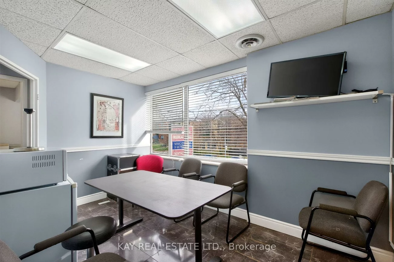 2318, Lake Shore, Mimico, Toronto