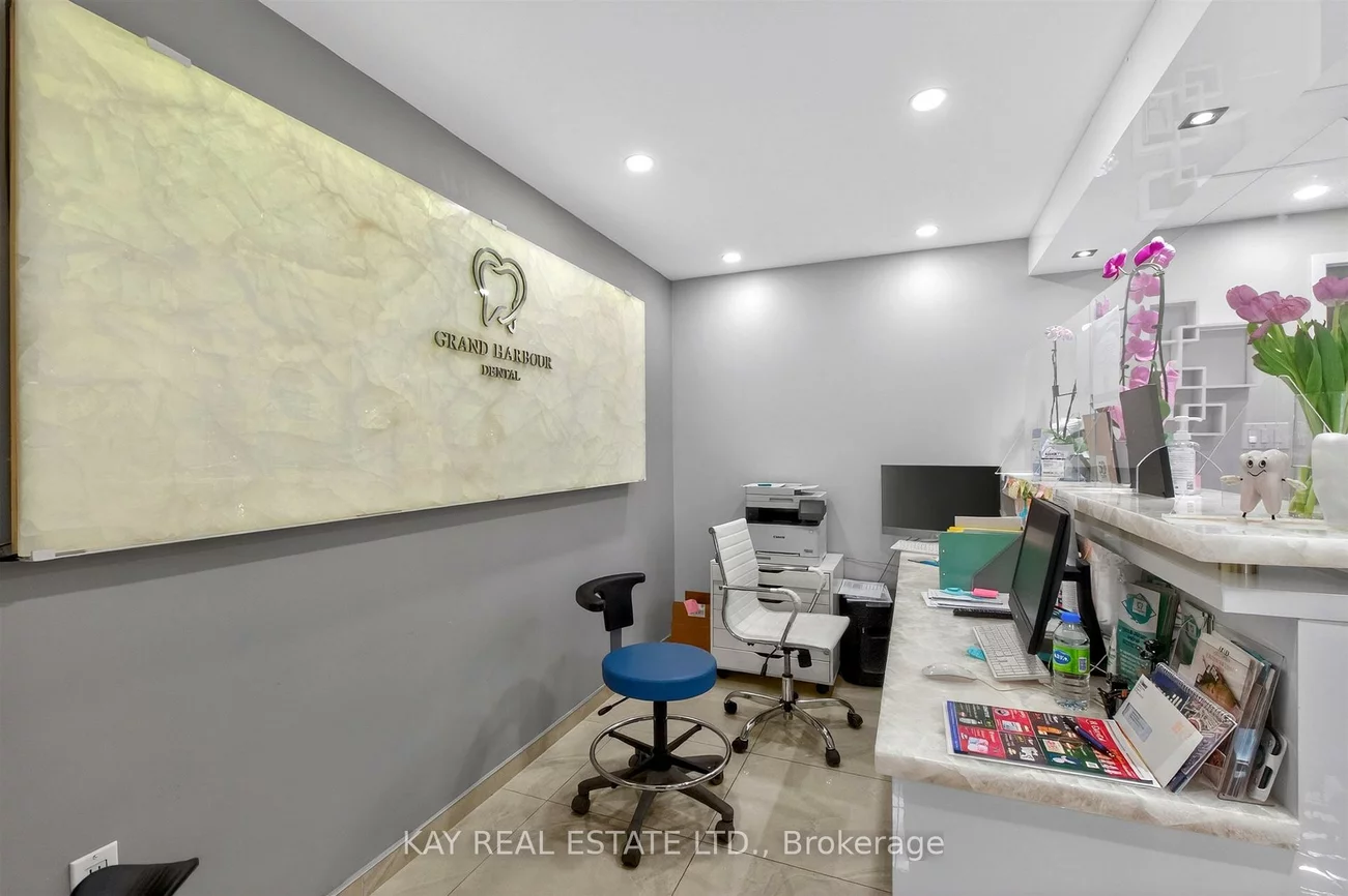 2318, Lake Shore, Mimico, Toronto