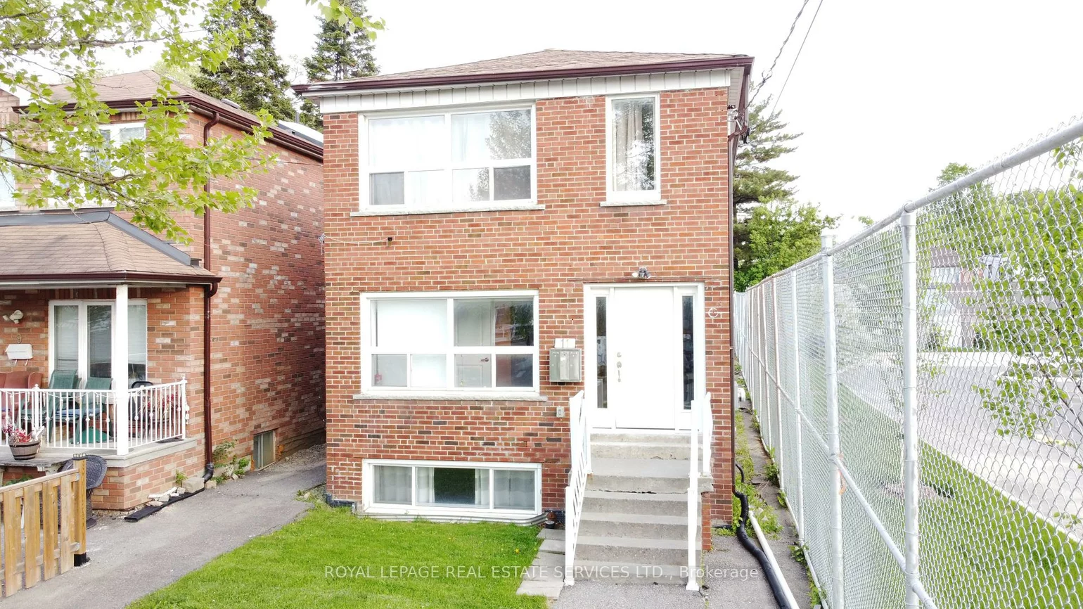 11, Dennis, Mount Dennis, Toronto