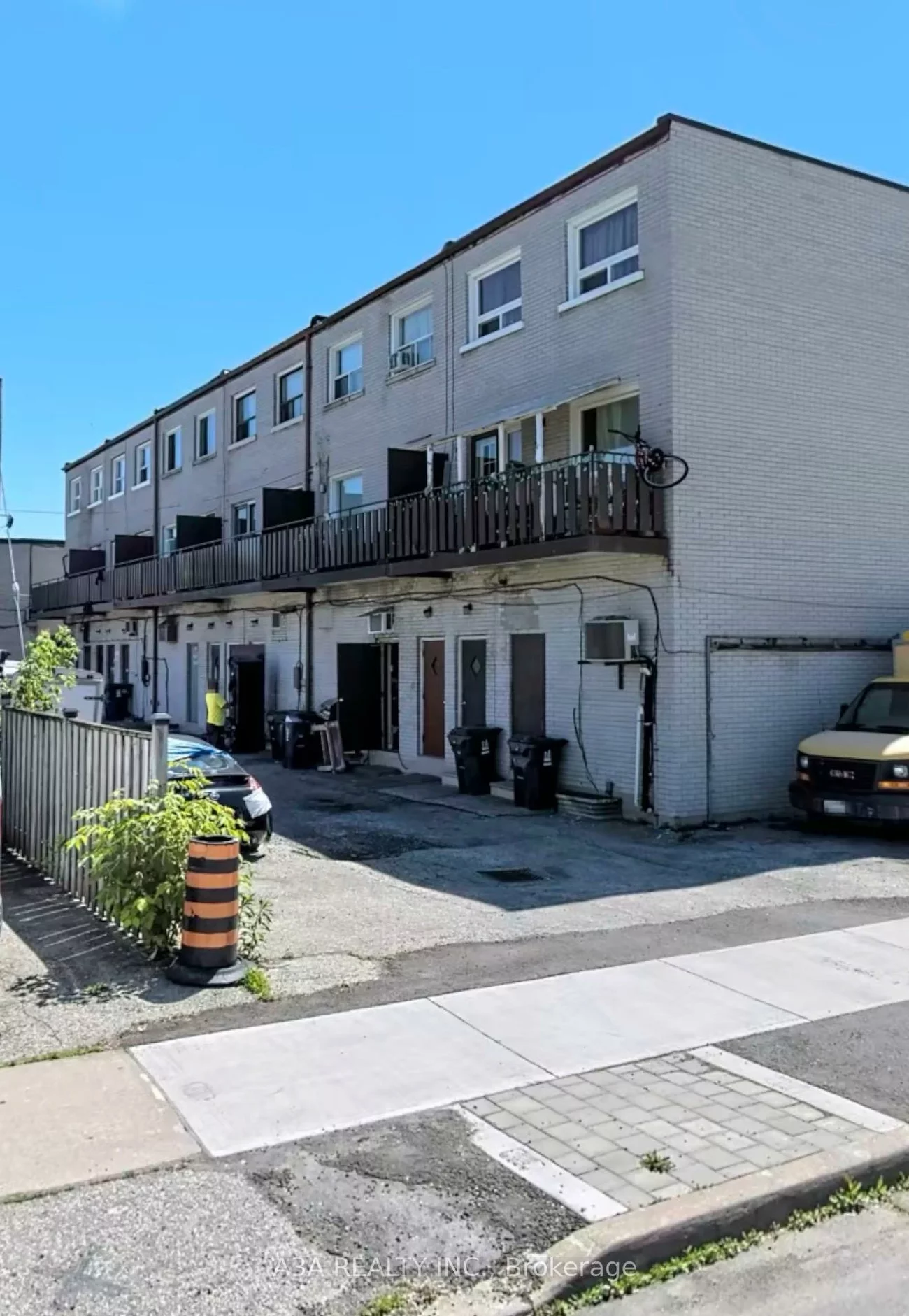 794, Wilson, Downsview-Roding-CFB, Toronto