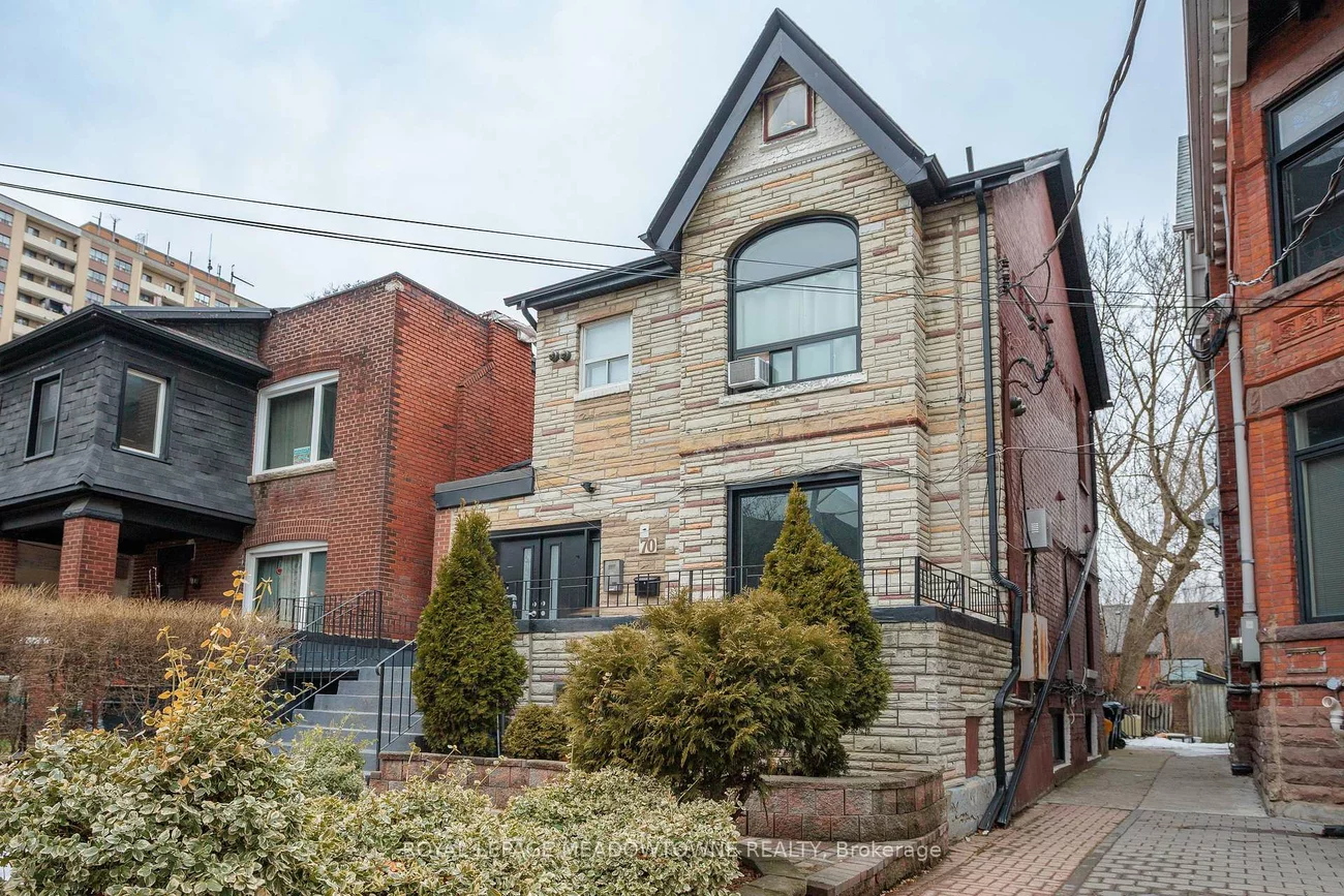 70, Melbourne, South Parkdale, Toronto