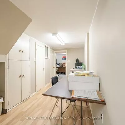 Commercial for sale, 586, Browns, Alderwood, Toronto