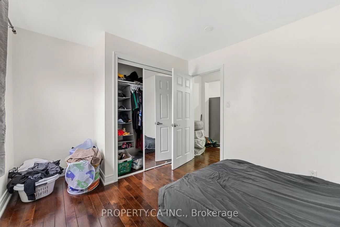 1213, Weston, Mount Dennis, Toronto