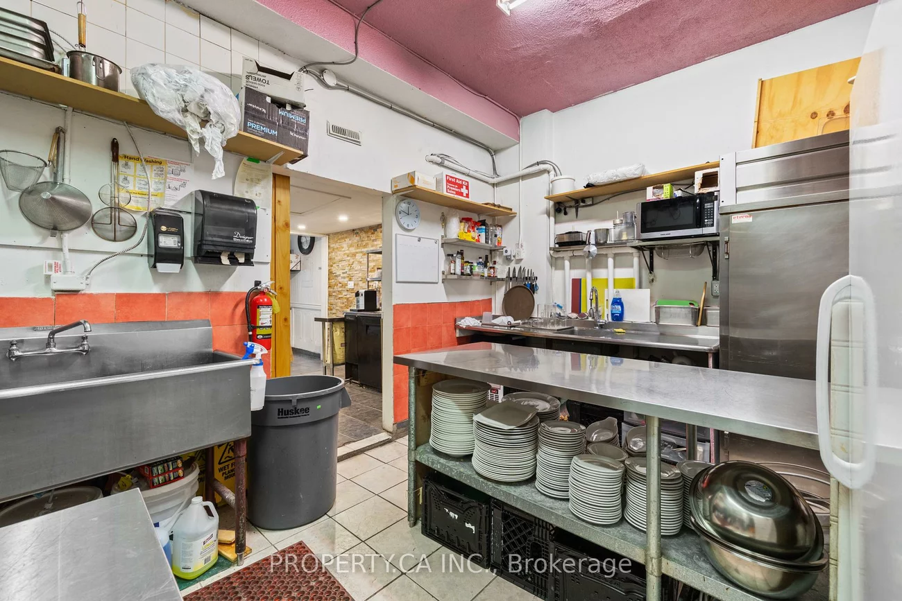 1213, Weston, Mount Dennis, Toronto