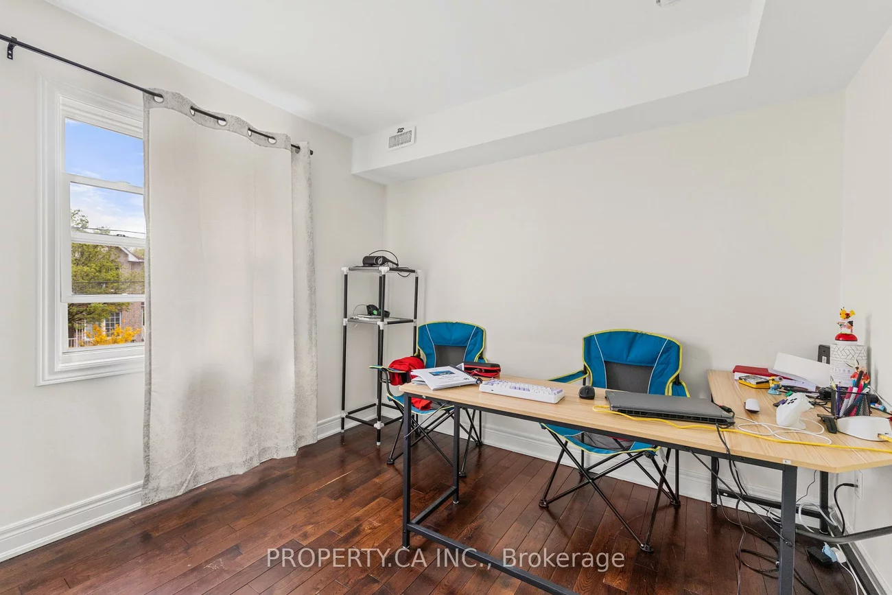 1213, Weston, Mount Dennis, Toronto