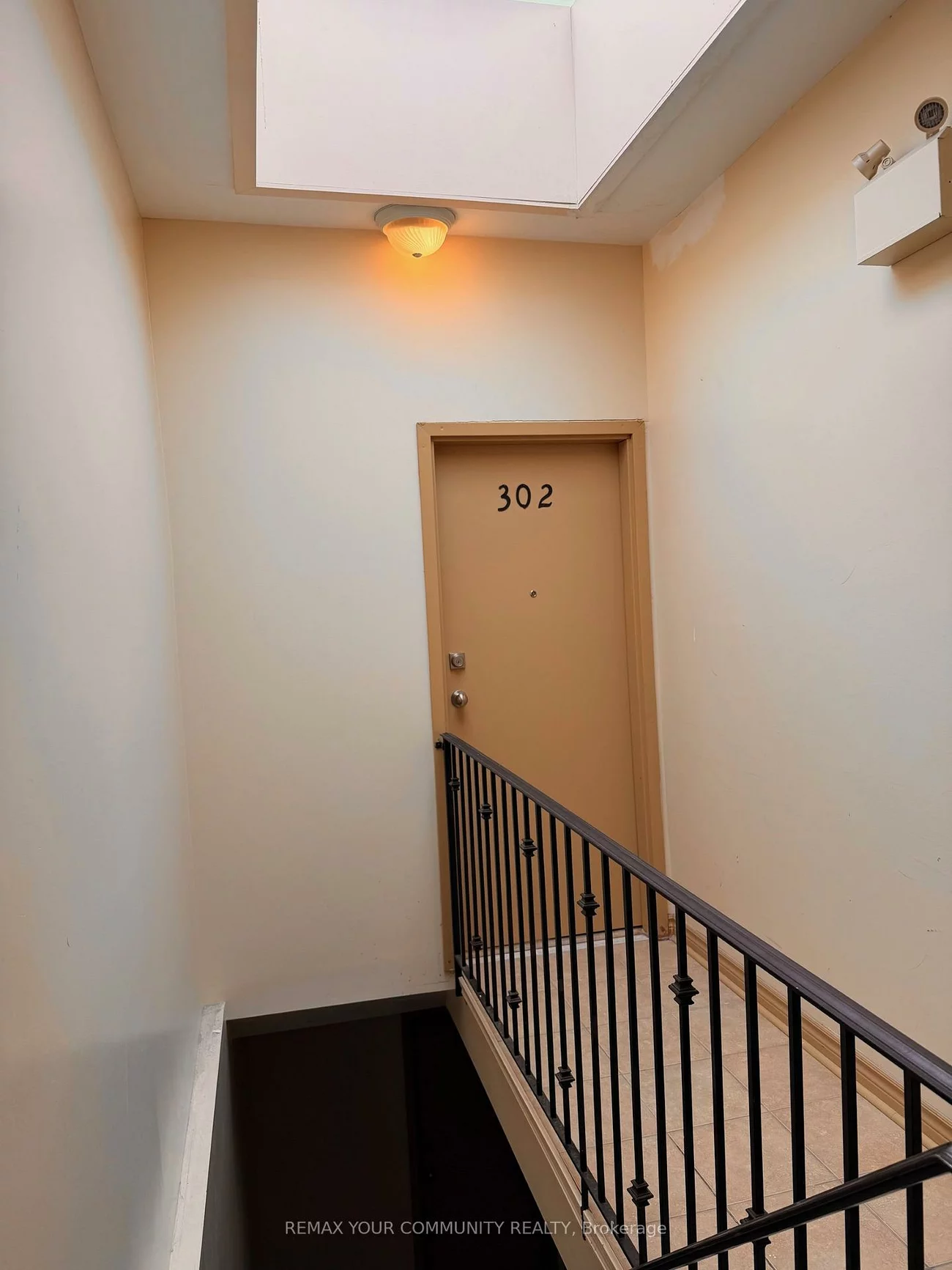802, Bloor, Dovercourt-Wallace Emerson-Junction, Toronto