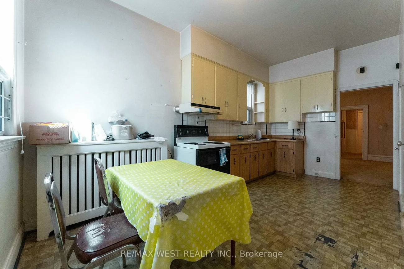 1311, King, South Parkdale, Toronto