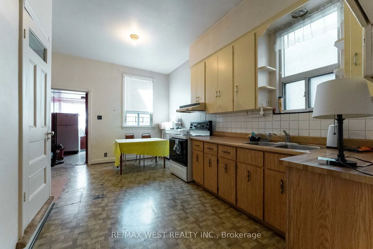 1311, King, South Parkdale, Toronto