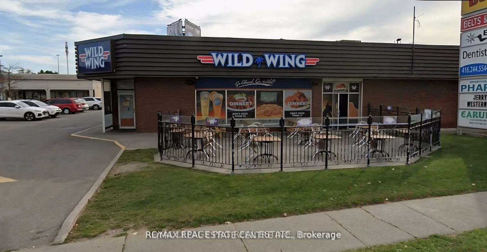 1617, Wilson, Downsview-Roding-CFB, Toronto