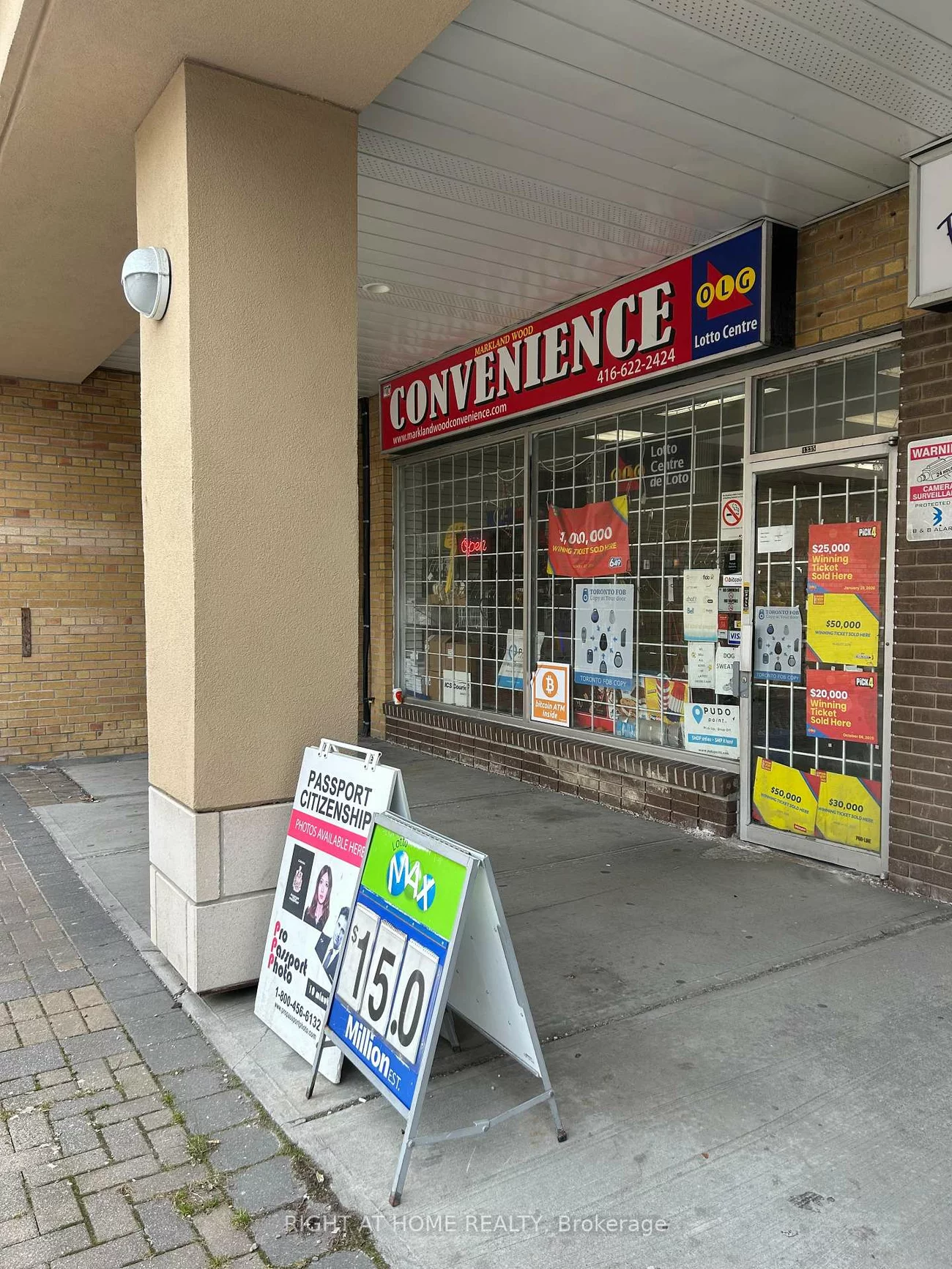 4335, Bloor, Markland Wood, Toronto