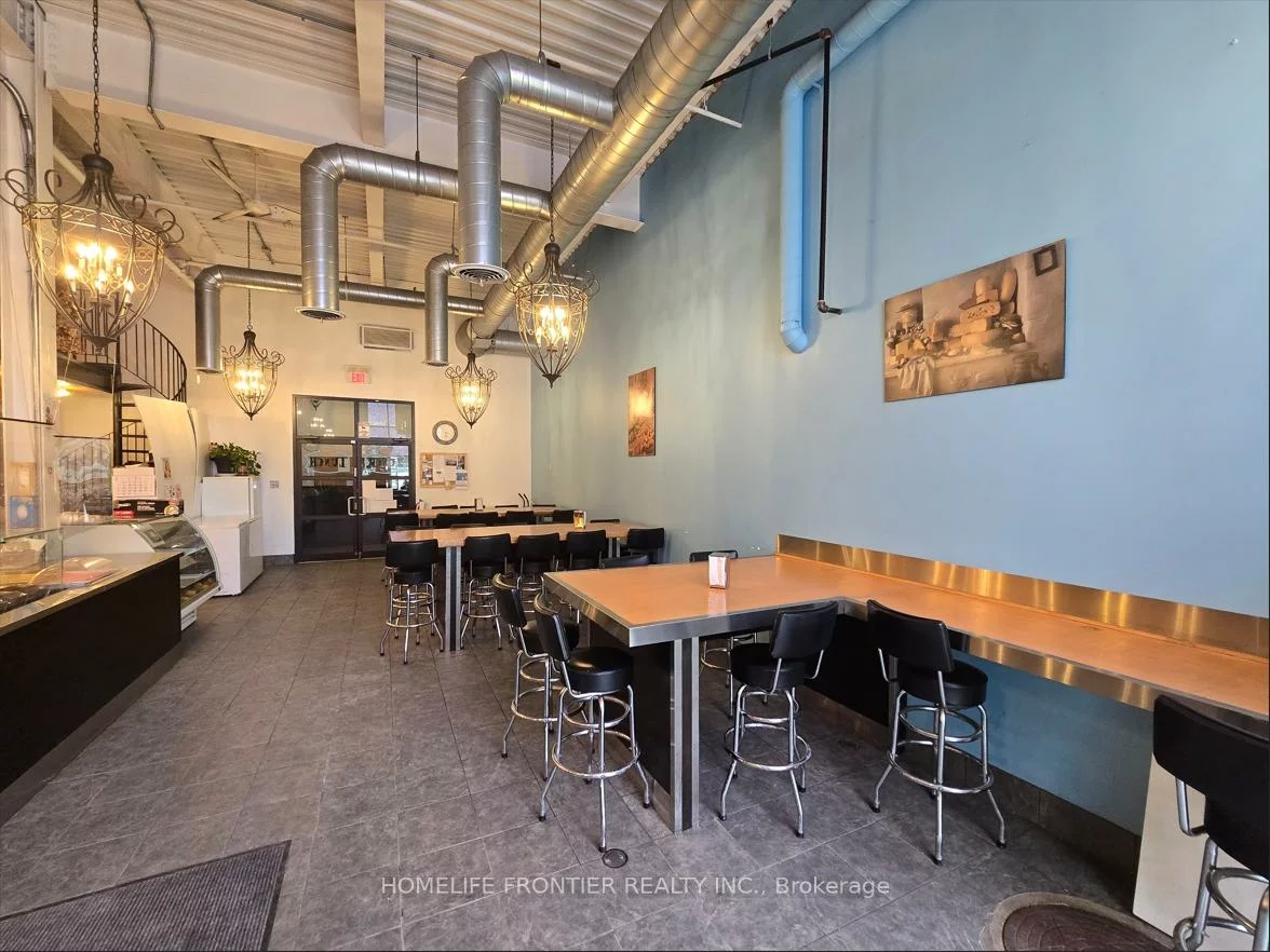 63, Wingold, Yorkdale-Glen Park, Toronto