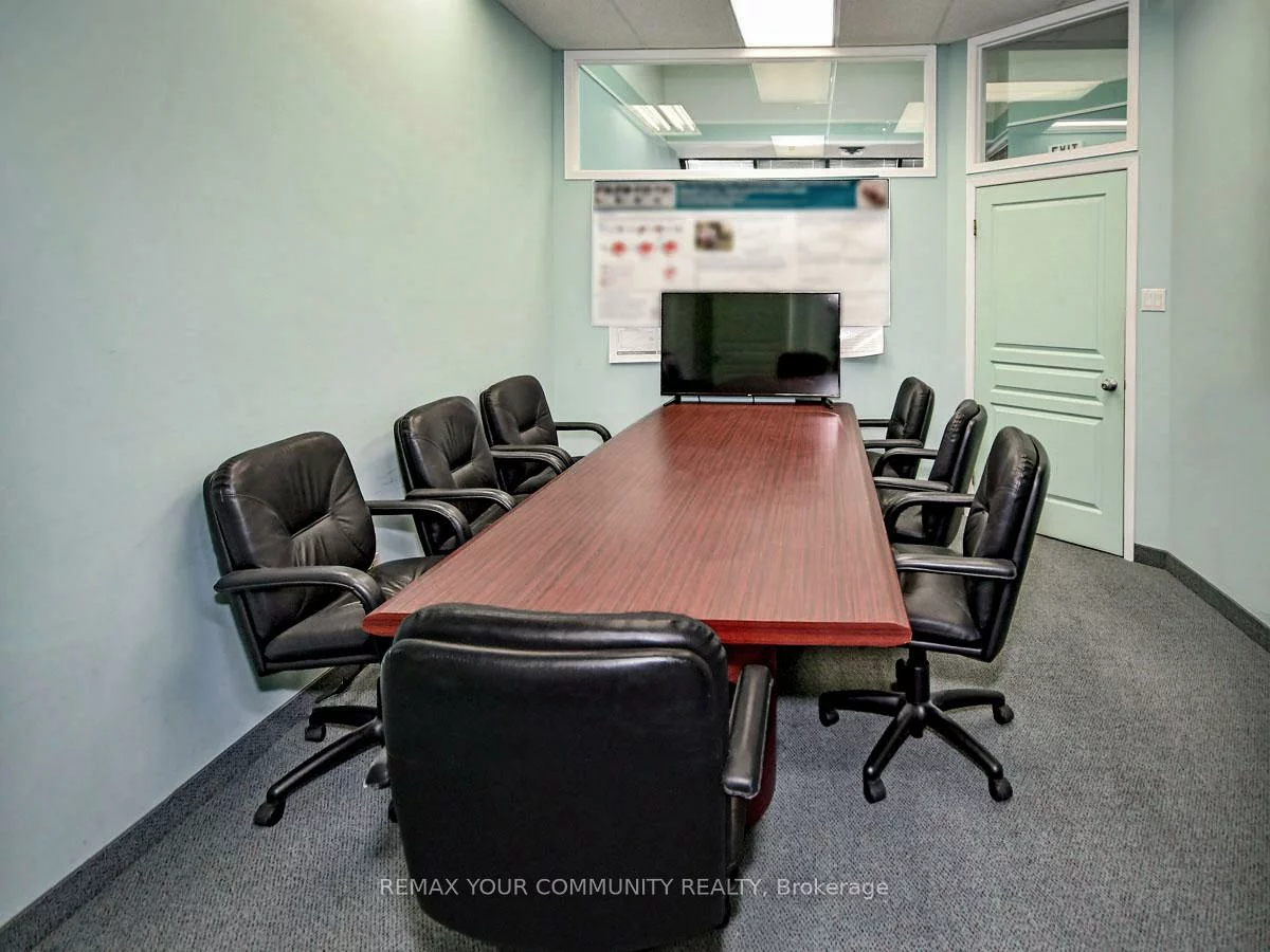 800, Petrolia, York University Heights, Toronto