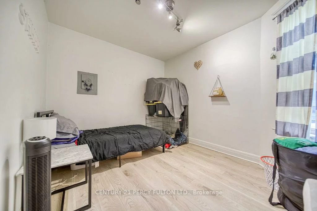 1606, Queen, South Parkdale, Toronto