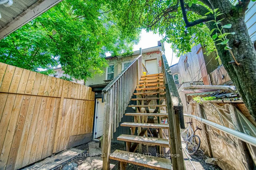 1606, Queen, South Parkdale, Toronto