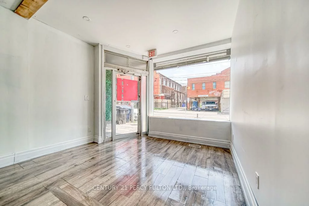 1606, Queen, South Parkdale, Toronto