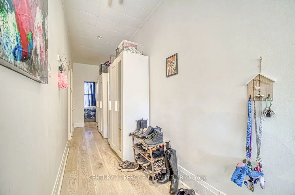 1606, Queen, South Parkdale, Toronto